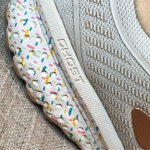 Brooks Ghost 12 Vanilla Sprinkles Limited Edition Sneakers - Picture 10 of 14